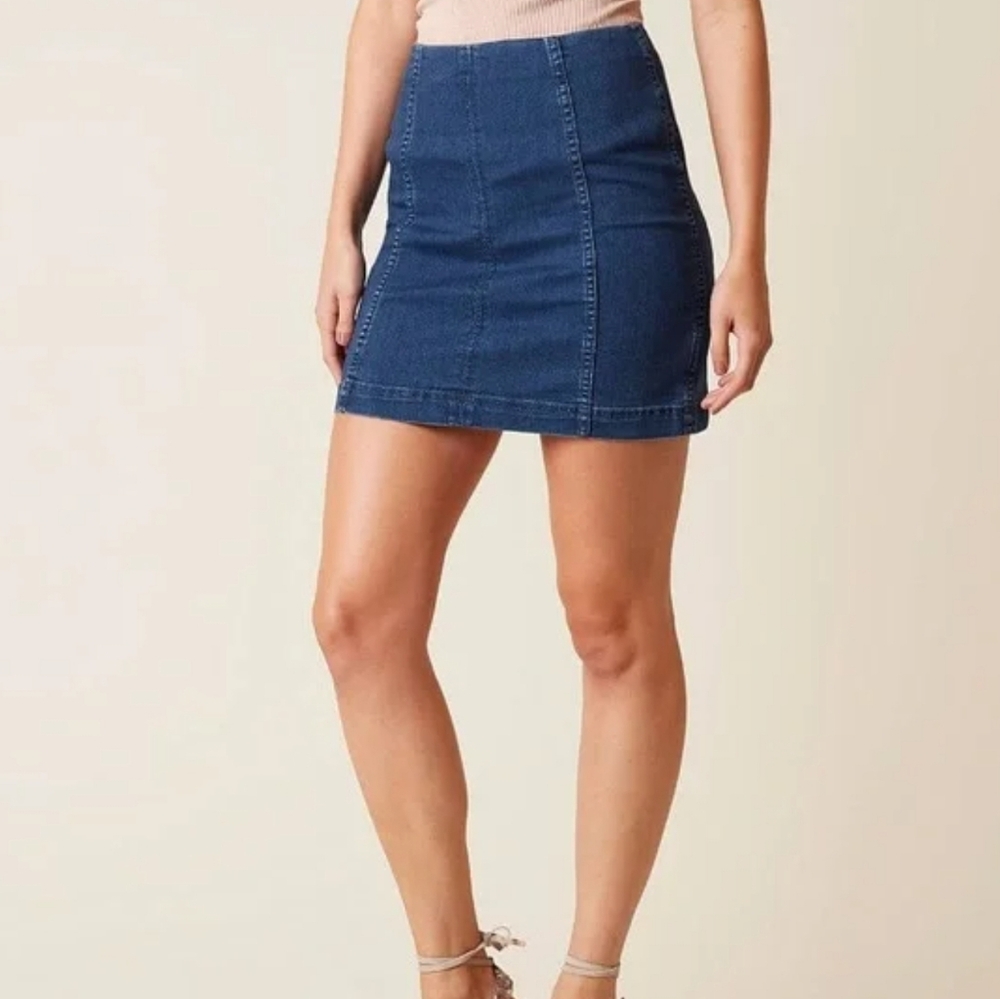 Free People Modern Femme Dark Blue Denim Mini Skirt Size 4 EUC